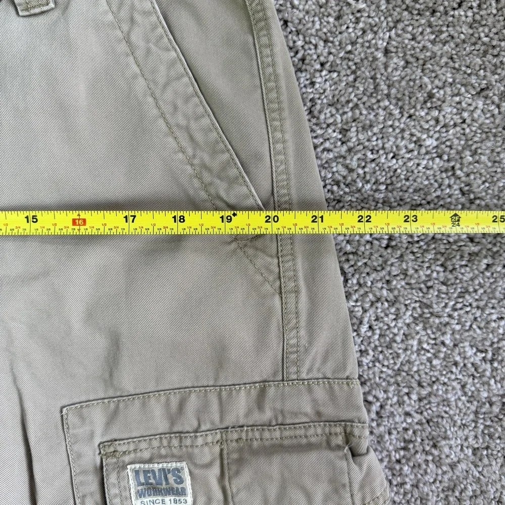 Y2K Levi's Cargo Shorts Mens 34 Beige Cotton Canvas Flat Front Workwear Casual